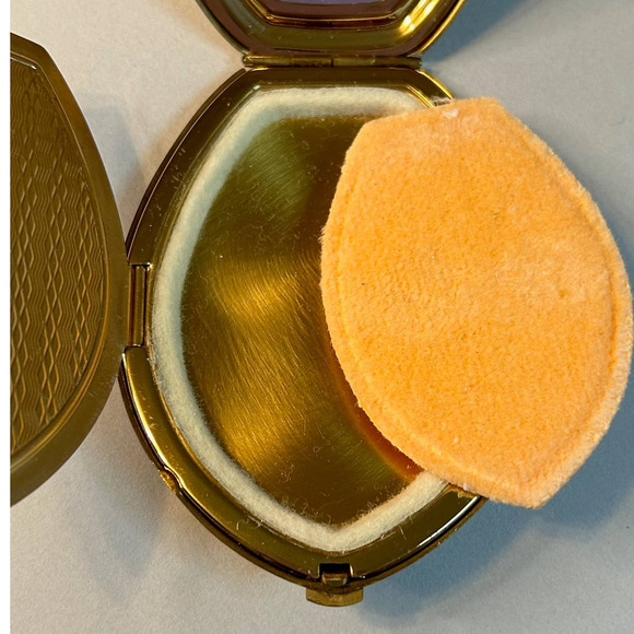 Vintage American Beauty Brush Brass Two Compartment Powder/Make Up Compact NWOB - Picture 9 of 11